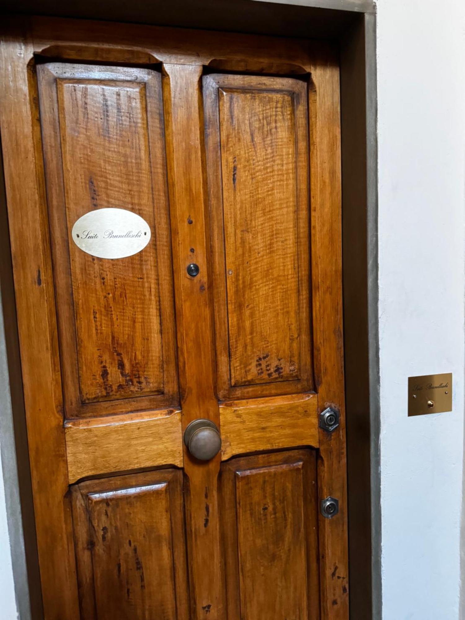 Suite Brunelleschi Florence - 14Th Century Suite Just 120 Steps From Cathedral - Intero Appartamento Buitenkant foto